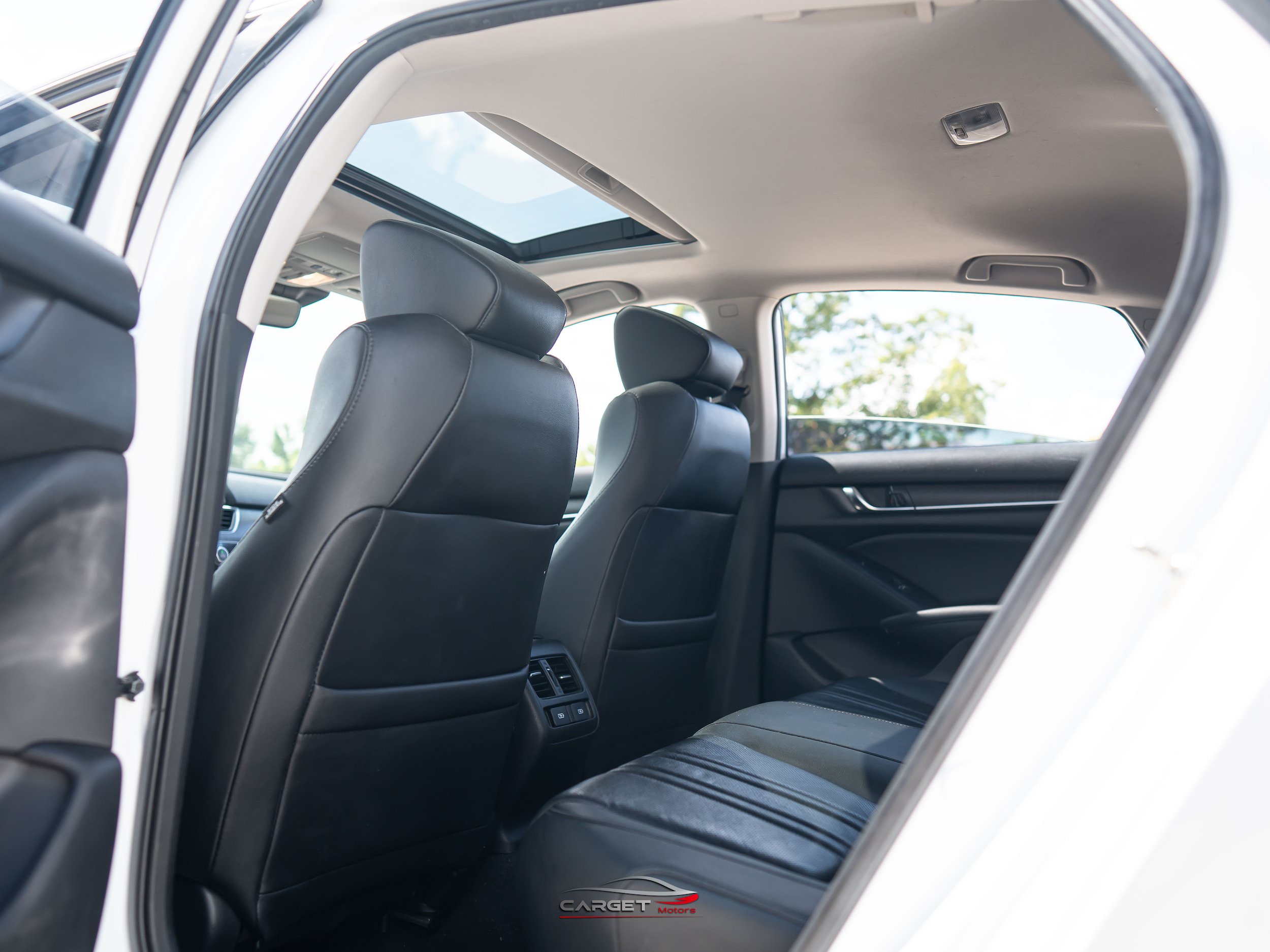 Used 2021 Honda Accord Touring image 16