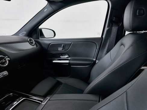 Certified 2025 Mercedes-Benz GLA 250 image 23