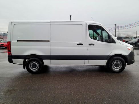 Used 2022 Mercedes-Benz Sprinter 1500 image 19