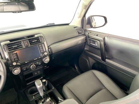 Used 2022 Toyota 4Runner TRD Off-Road Premium image 21