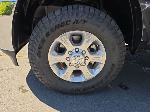 Used 2022 RAM 2500 Laramie AWD/4WD image 10