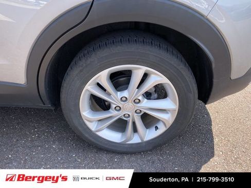 Used 2023 Buick Encore GX Preferred w/ Cold Weather Comfort Package FWD image 17