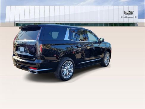 Certified 2024 Cadillac Escalade Premium Luxury image 8
