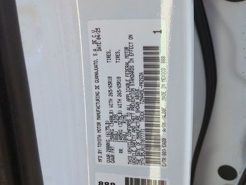 Used 2025 Toyota Tacoma TRD Sport image 35