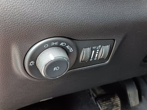 Used 2024 Jeep Compass Trailhawk w/ Trailhawk Elite Group AWD/4WD image 13