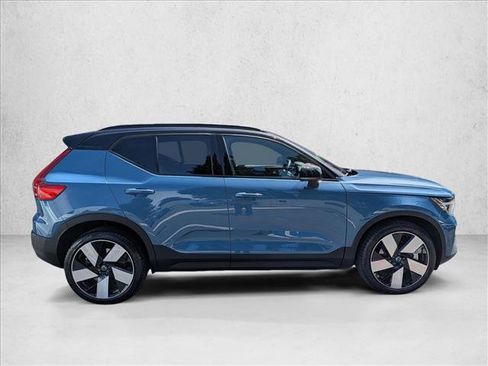 Certified 2023 Volvo XC40 Recharge Ultimate AWD/4WD image 4