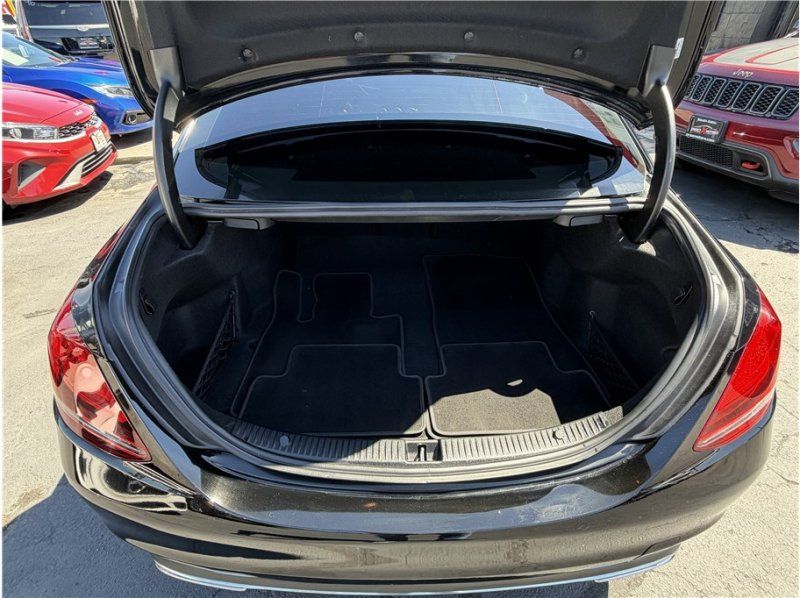 Used 2019 Mercedes-Benz C 300 Sedan image 19