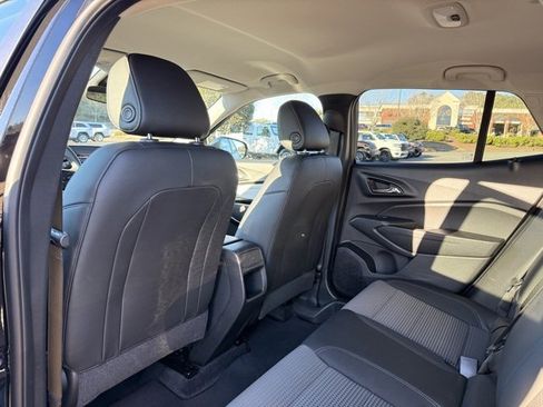 Used 2025 Chevrolet Trax LT image 26