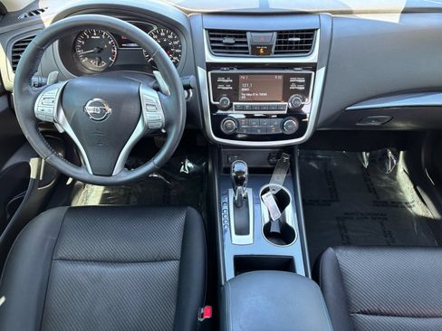 Used 2018 Nissan Altima 2.5 SR FWD image 12