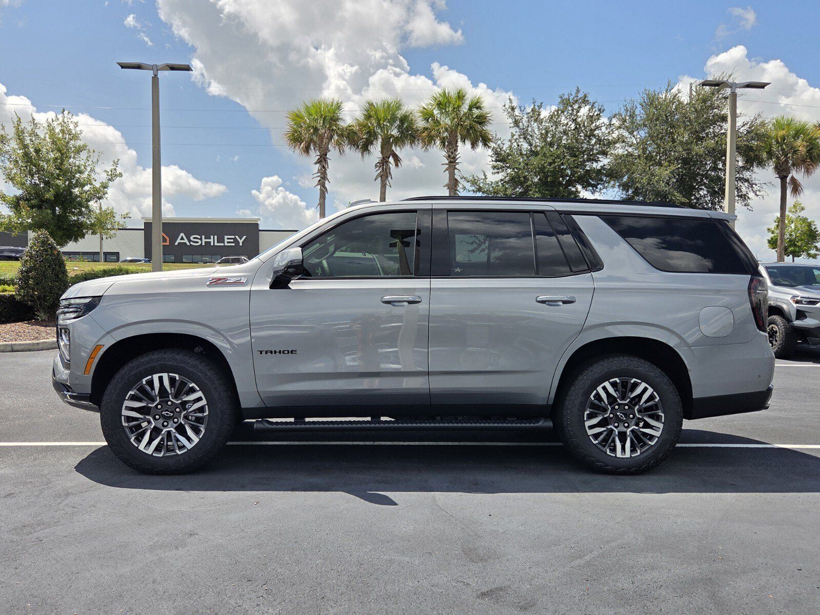New 2026 Chevrolet Tahoe Z71 w/ Z71 Off-Road Package AWD/4WD image 3