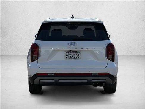 Used 2023 Hyundai Palisade Limited FWD image 9