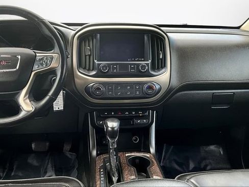 Used 2022 GMC Canyon Denali image 6