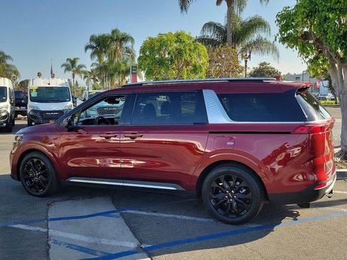 Used 2024 Kia Carnival SX image 25