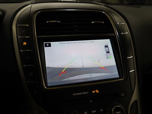 Used 2019 Lincoln Nautilus Reserve AWD/4WD image 28
