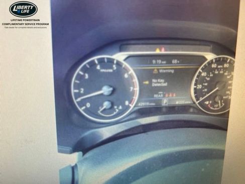 Used 2025 Nissan Altima 2.5 SV AWD/4WD image 4