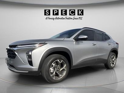 Used 2025 Chevrolet Trax LT w/ Driver Confidence Package