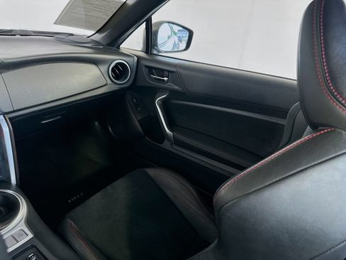 Used 2016 Subaru BRZ Limited RWD image 21