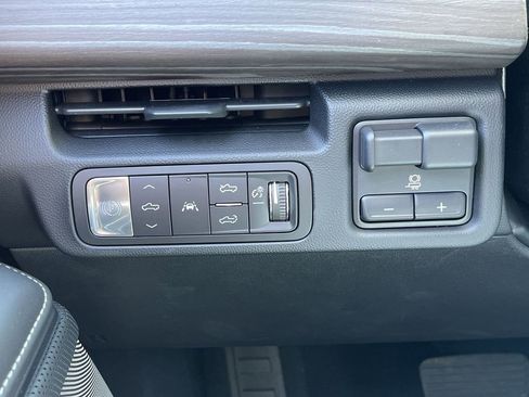 New 2025 GMC Sierra EV Denali image 17