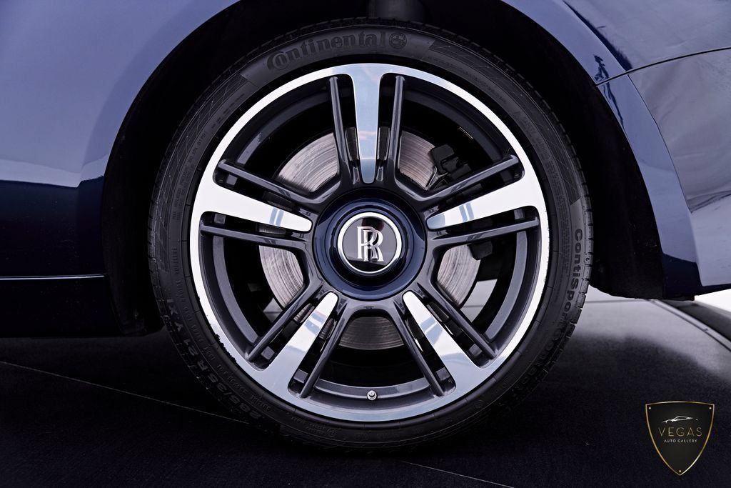 Used 2017 Rolls-Royce Wraith RWD image 31