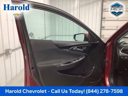 Used 2019 Chevrolet Malibu LT image 14