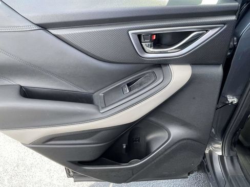Used 2022 Subaru Forester Limited AWD/4WD image 17