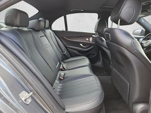 Used 2018 Mercedes-Benz E 300 image 19