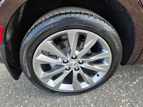 Used 2022 Buick Envision Avenir w/ Technology Package II image 48