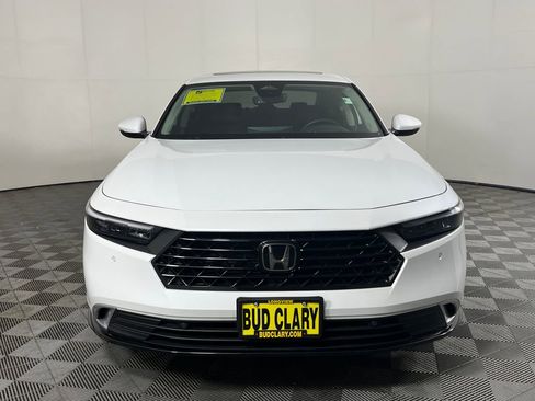 Used 2024 Honda Accord Touring image 2