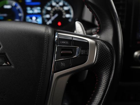 Used 2022 Mitsubishi Outlander LE image 25