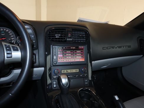 Used 2011 Chevrolet Corvette Grand Sport w/ Preferred Equipment Group RWD image 26