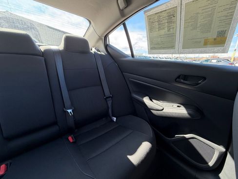 Used 2025 Nissan Altima 2.5 SV image 35