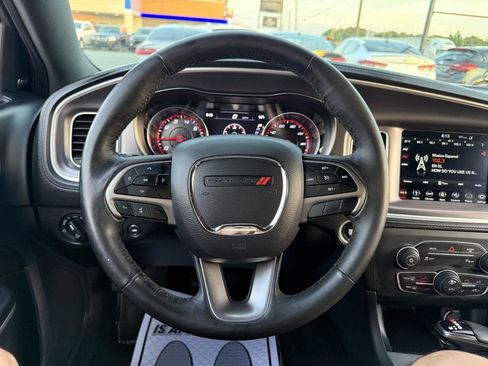 Used 2019 Dodge Charger SXT w/ Plus Group RWD image 15