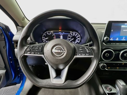 Used 2024 Nissan Sentra SV FWD image 17