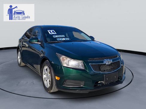 Used 2014 Chevrolet Cruze LT image 2