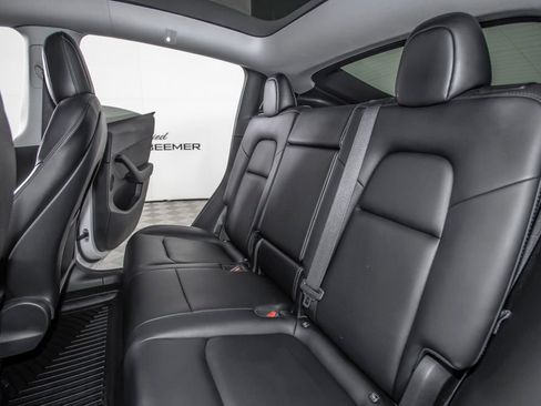 Used 2022 Tesla Model Y Performance AWD/4WD image 14