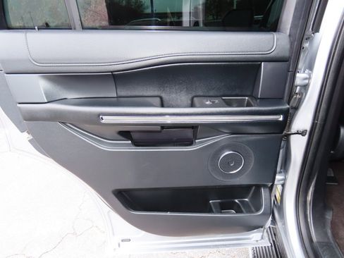 Used 2021 Ford Expedition XLT image 21