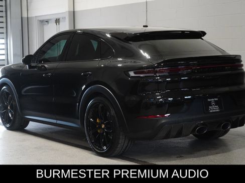 Used 2025 Porsche Cayenne Turbo GT image 4