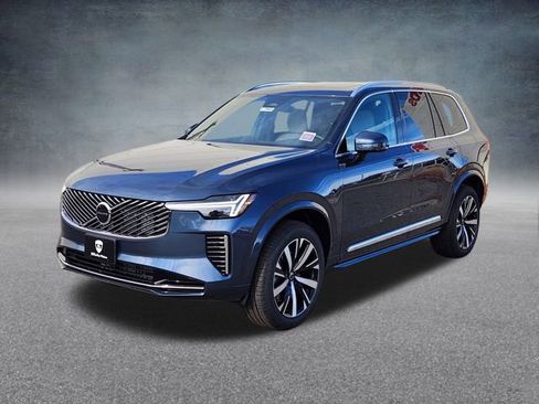 New 2026 Volvo XC90 B5 Core image 3