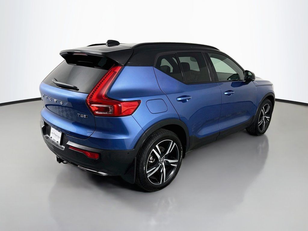 Used 2019 Volvo XC40 T5 R-Design AWD/4WD image 9