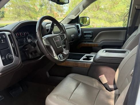 Used 2018 GMC Sierra 1500 SLT w/ Enhanced Driver Alert Package RWD image 10