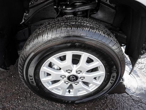 Used 2024 Toyota Tacoma SR5 image 8