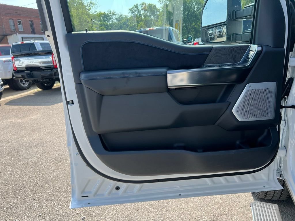 New 2025 Ford F250 Platinum AWD/4WD image 12