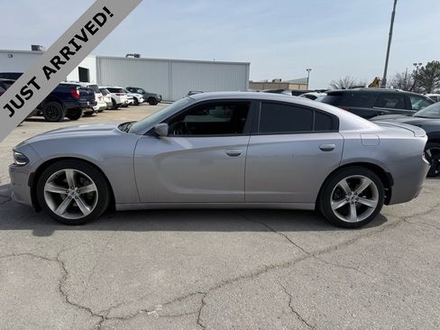 Used 2018 Dodge Charger R/T image 8