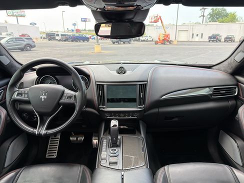 Used 2021 Maserati Levante Trofeo AWD/4WD image 13