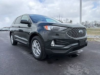 Used 2024 Ford Edge SEL w/ Convenience Package