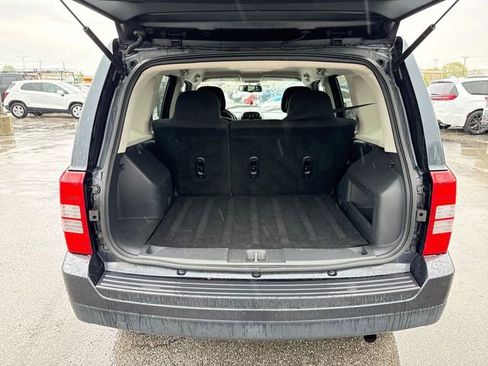 Used 2014 Jeep Patriot Latitude AWD/4WD image 22