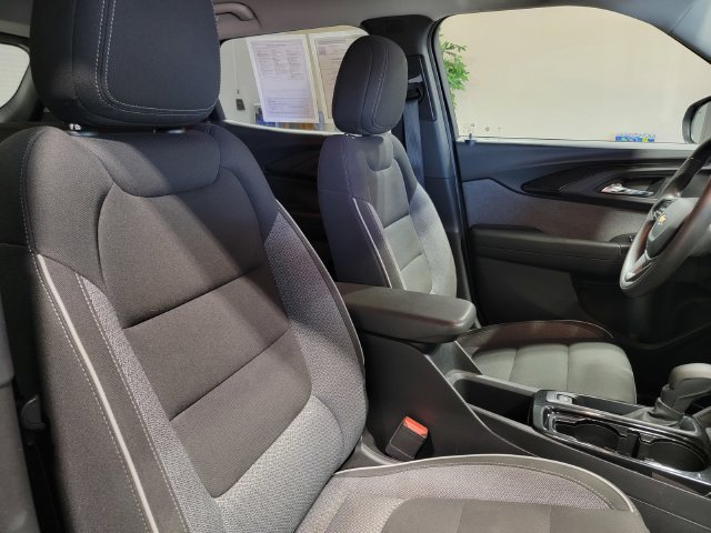 Used 2021 Chevrolet TrailBlazer LT w/ Convenience Package AWD/4WD image 16