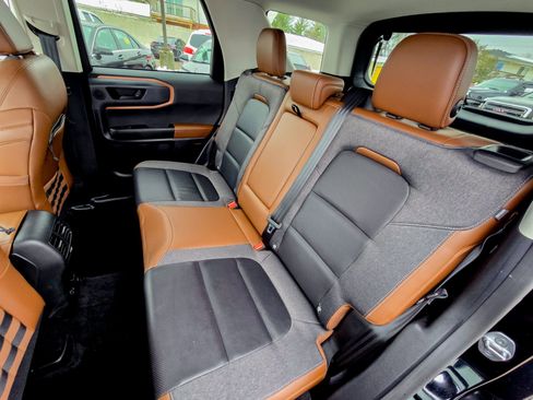 Used 2021 Ford Bronco Sport Outer Banks w/ Outer Banks Package (96D) image 28