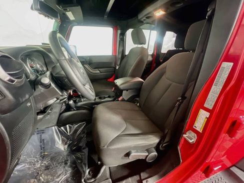 Used 2018 Jeep Wrangler Unlimited Sport S AWD/4WD image 10