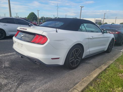 Used 2020 Ford Mustang Premium RWD image 7